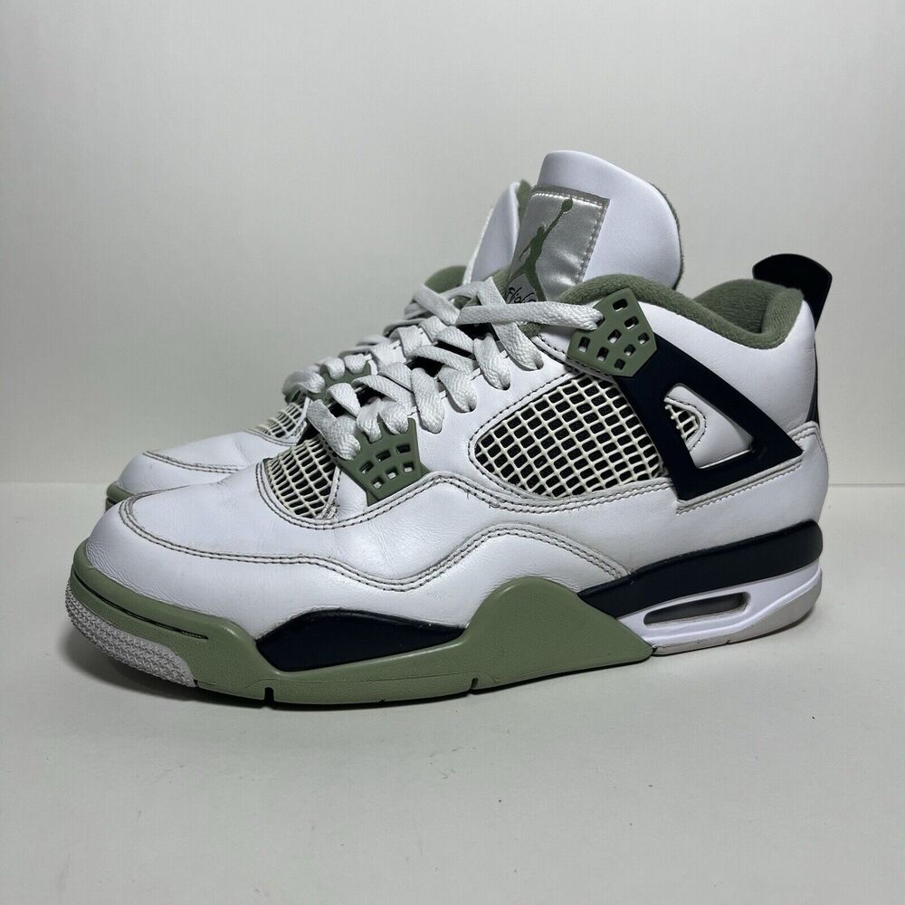 Size 10 W / 8.5 M- Air Jordan 4 Retro Seafoam